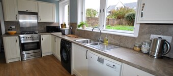 Carstairs House- fabulous family home by the sea