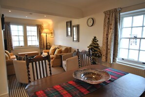 TV - Dolphin Cottage- traditional cottage on Fife Coast (Anstruther)