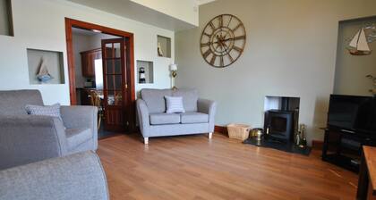 The Beacon- coastal home in St Monans