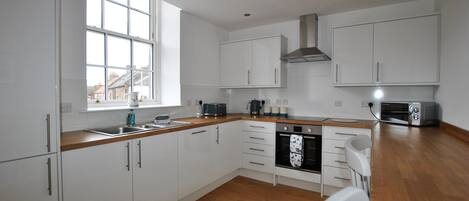 Fridge, microwave, oven, dishwasher