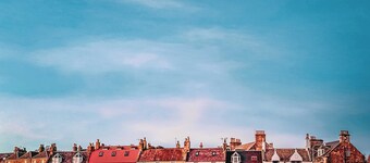 Watersedge Apartment- cosy home by the sea