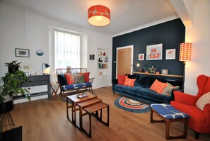 TV - Shore Cottage, Anstruther- stylish home by the sea (Anstruther)