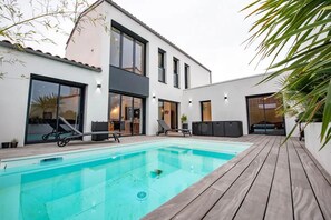 Piscine extérieure, piscine chauffée