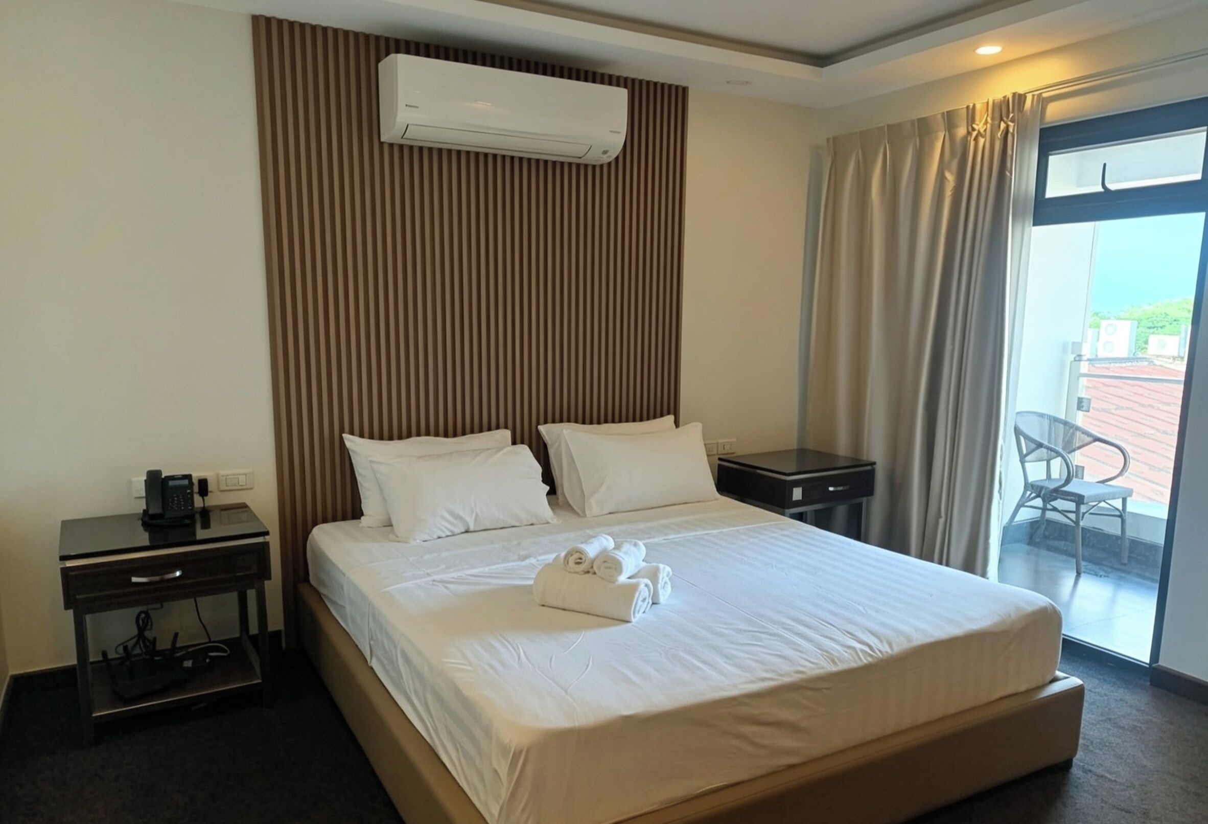 Junior Suite, 1 King Bed, Balcony, Annex Building | Premium bedding, down comforters, minibar, in-room safe