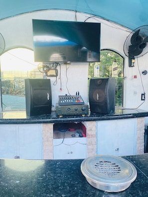 Poolside bar