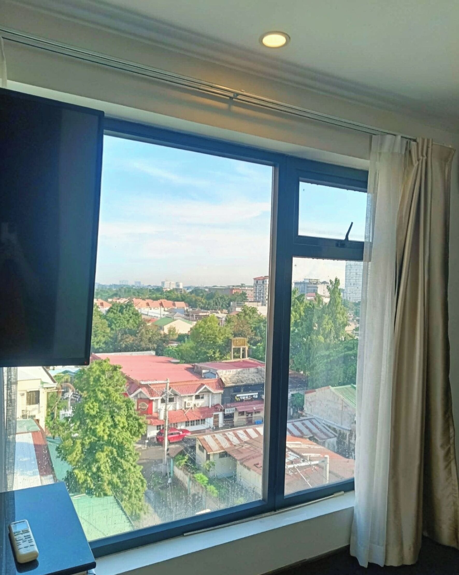 Photo - Fields Palace Hotel