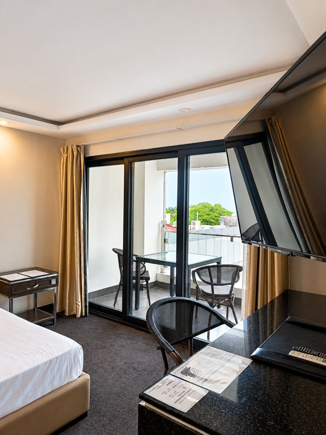 Photo - Fields Palace Hotel
