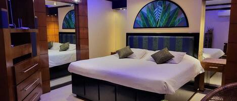 高档床上用品、羽绒被、Select Comfort 床、迷你吧