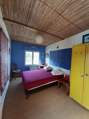 3 bedrooms, desk, travel crib, free WiFi - Tywood original wooden house (Crozon)