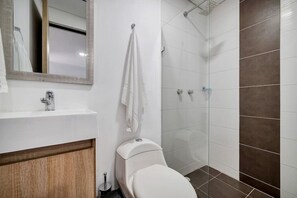 Hair dryer, towels - Oslo 2403 · Apto piso 24-vista a la ciudad 5mins parque lleras (Medellín)