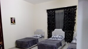 In-room safe, desk, blackout drapes, soundproofing - ROYCE YOUTH HOSTEL L.L.C (Sharjah)