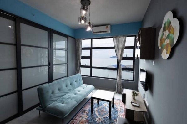 Flat-screen TV - Jesselton Quay Seaview (Kota Kinabalu)