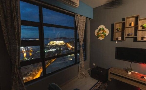 Télévision à écran plat