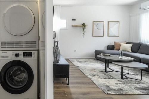 Heart of Ramat Hasharon • 2BR by SeaNRent