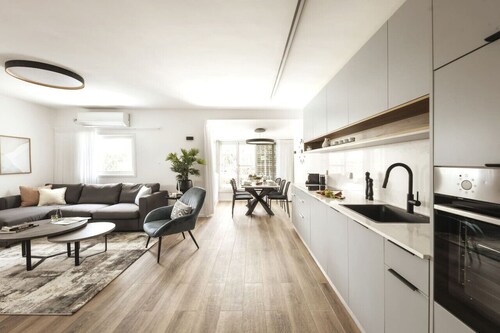 Ramat Hasharon Chic Peaceful Stay