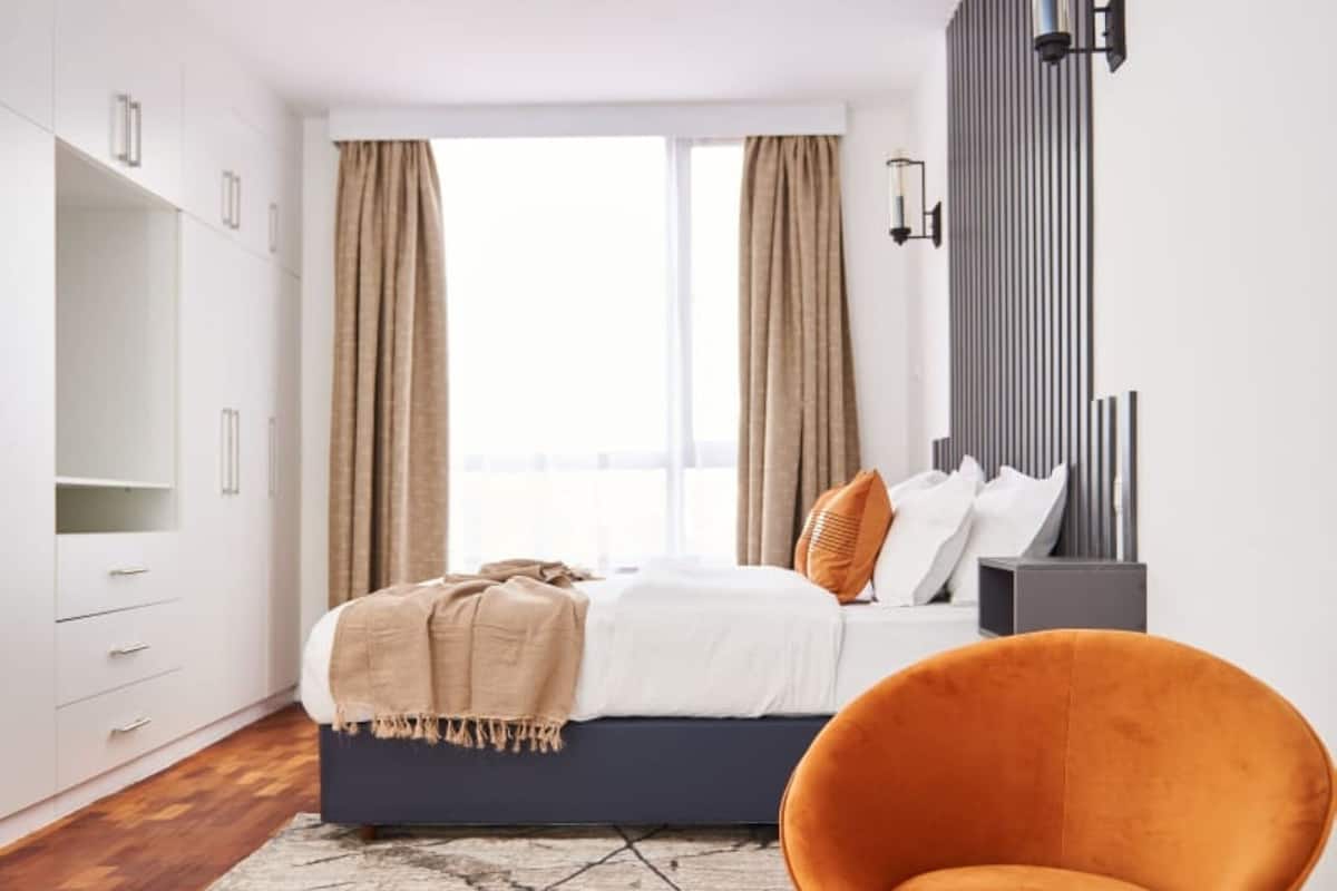 Blackout curtains, iron/ironing board, free WiFi