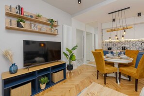 Interior - Tasteful Apartment with Parking | Close to Arcadia (Warszawa)
