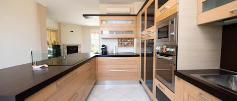 Design-Villa, 3 Schlafzimmer | Eigene Küche