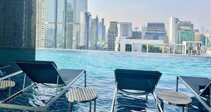 *Luxury Apartment | Infinity Pool | Balcony | Gym*