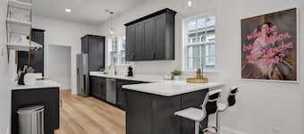 Modern Memphis Game House, Hot Tub! Close to Beale