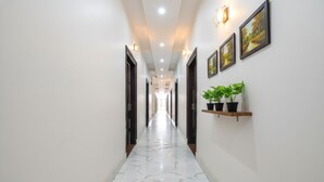 Lobby - Fabhotel Prime Shubh ISBT (Dehradun)