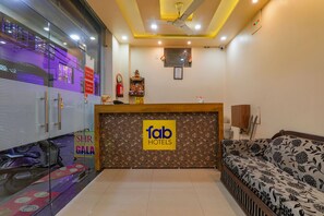 Reception - Fabhotel Shree Galaxy (Kanpur)