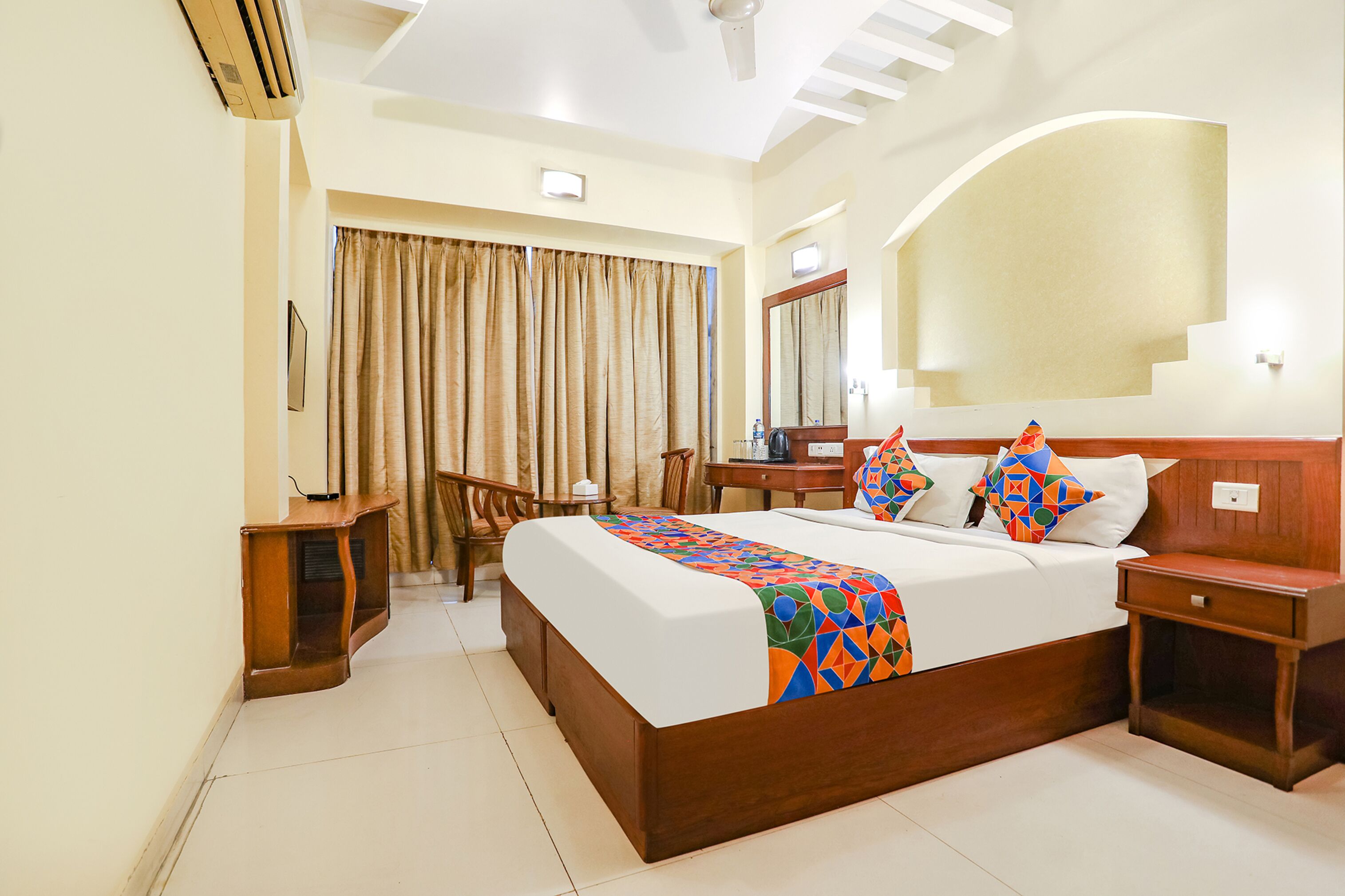 Lakens van Egyptisch katoen, luxe beddengoed, een kluis op de kamer