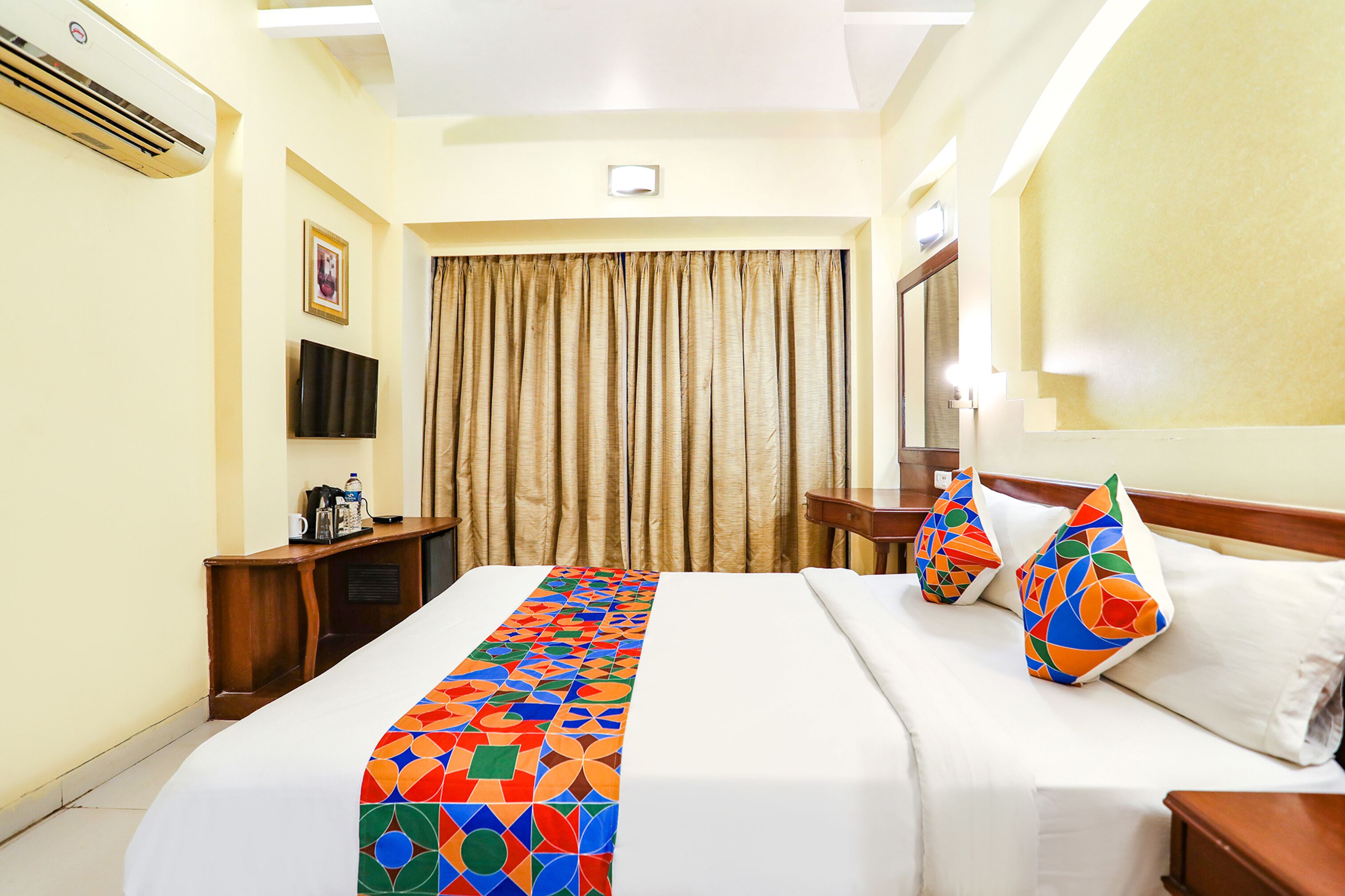 Photo - FabHotel Shubhangan - Nr Bandra