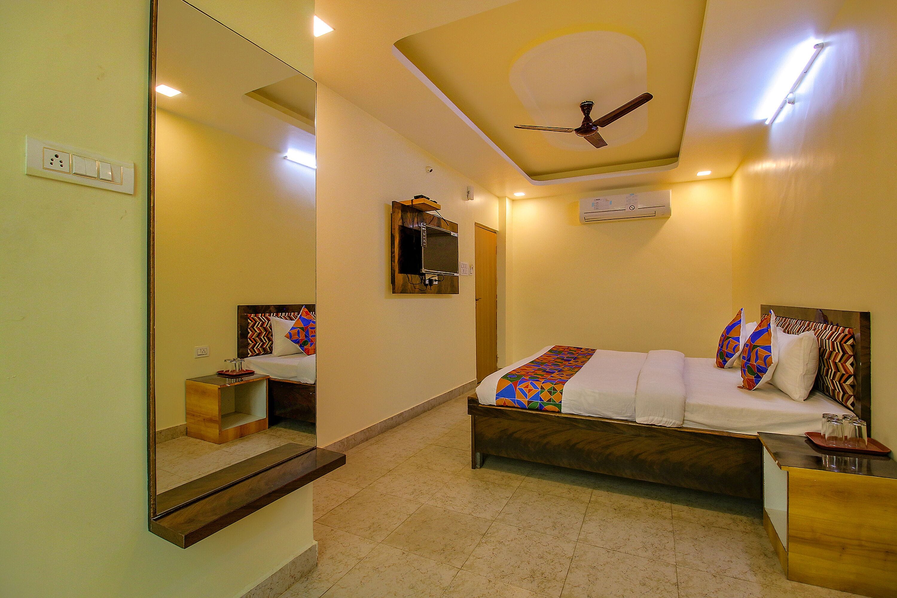 Fabhotel Kanta Shrawan Arcade