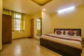 Habitación ejecutiva | Sábanas de algodón egipcio, ropa de cama de alta calidad, caja fuerte