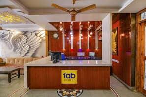 Reception - Fabhotel Kanta Shrawan Arcade (Bhopal)