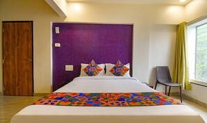 Egyptian cotton sheets, premium bedding, in-room safe, desk - Fabhotel Ms Hospitality (Pune)