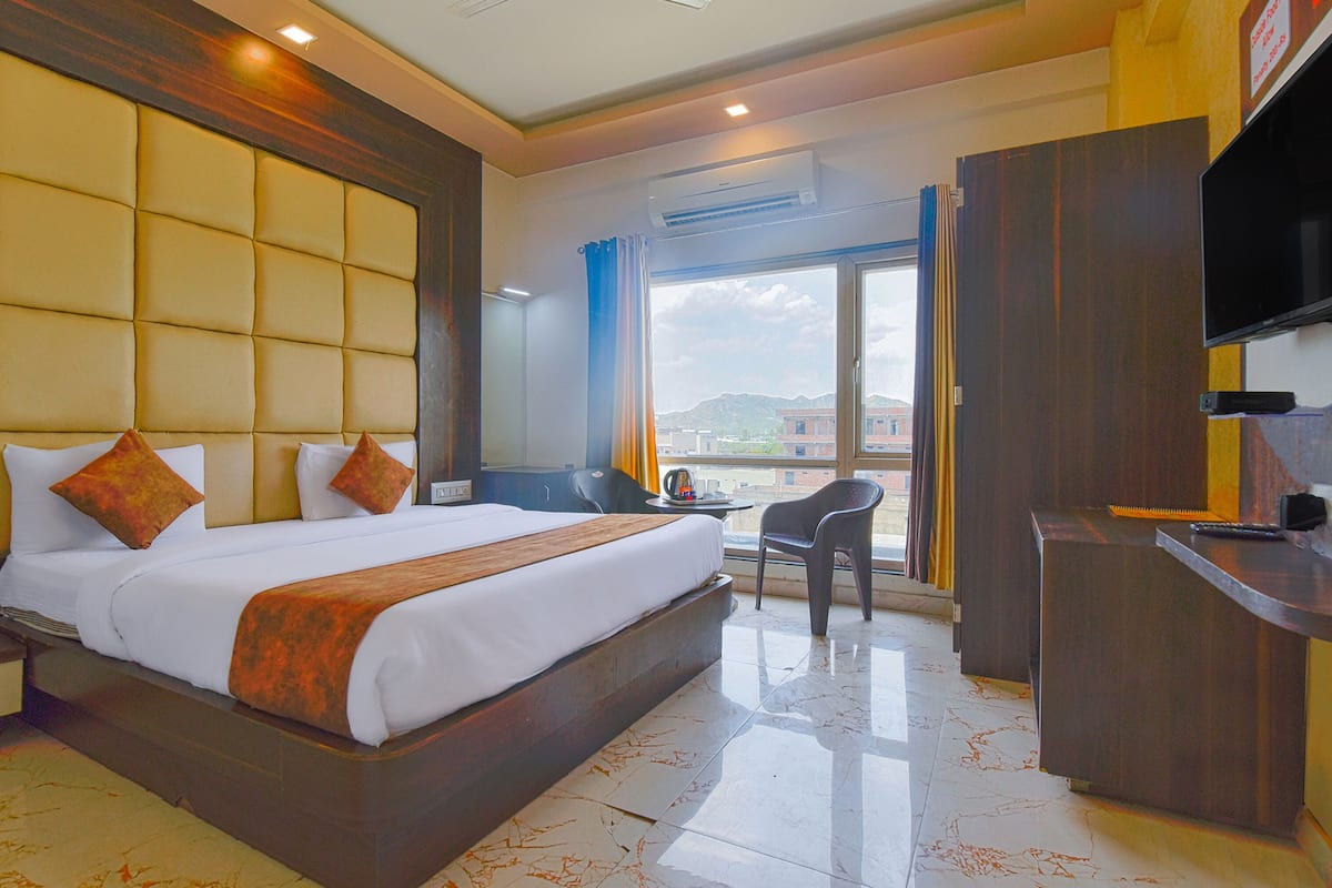 Habitación familiar | Sábanas de algodón egipcio, ropa de cama de alta calidad, caja fuerte