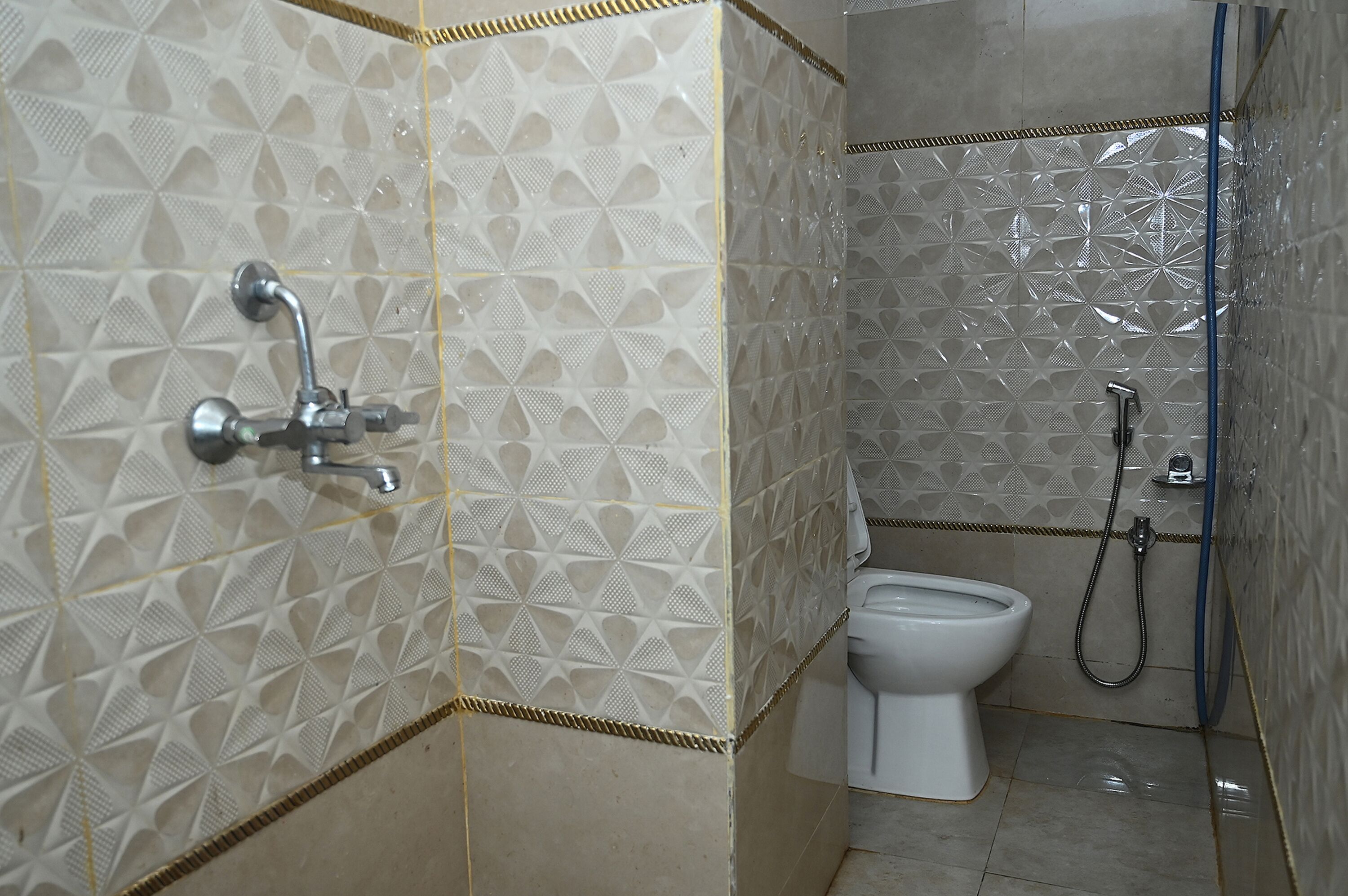 FabHotel Golden Bliss