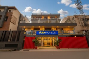 Property entrance - FabHotel Kirti Nagar New Delhi (New Delhi)