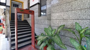 施設の入り口