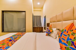 Lakens van Egyptisch katoen, luxe beddengoed, een kluis op de kamer