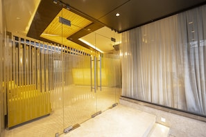 Lobby - Fabhotel The Leela Park (Bengaluru)