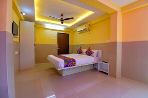 Executive Room | Egyptian cotton sheets, premium bedding, in-room safe, desk - Fabhotel Empire Executive - Nr. Hinjewadi Phase 1 (Paud)