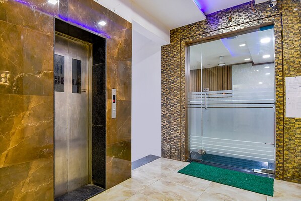 Lobby - Fabexpress Relax Inn (Ahmedabad)