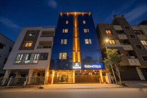 Exterior - Fabhotel Royal Inn Ns (Paud)