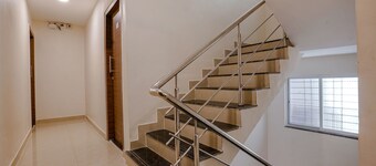 Fabhotel Royal Inn Ns