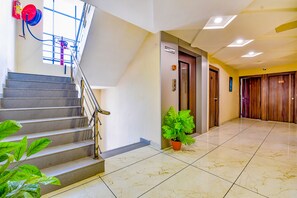 Lobby - Fabhotel Raj Palace I (Vadodara)