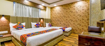 Fabhotel Raj Palace I