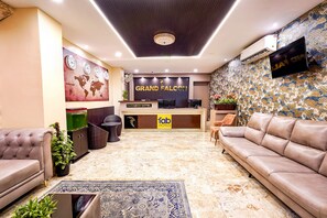 Reception - FabHotel Grand View Inn (Bengaluru)
