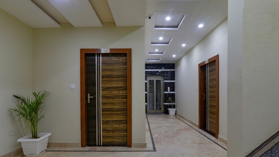 Fabhotel Super 3 Premium