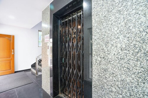 FabHotel Frenotel - Madhapur