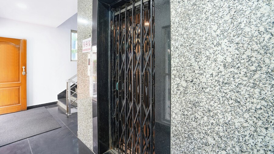 FabHotel Frenotel - Madhapur