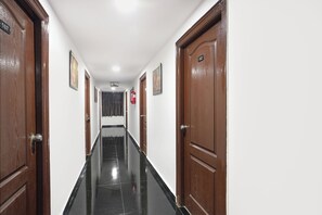 Lobby - FabHotel Frenotel - Madhapur (Hyderabad)