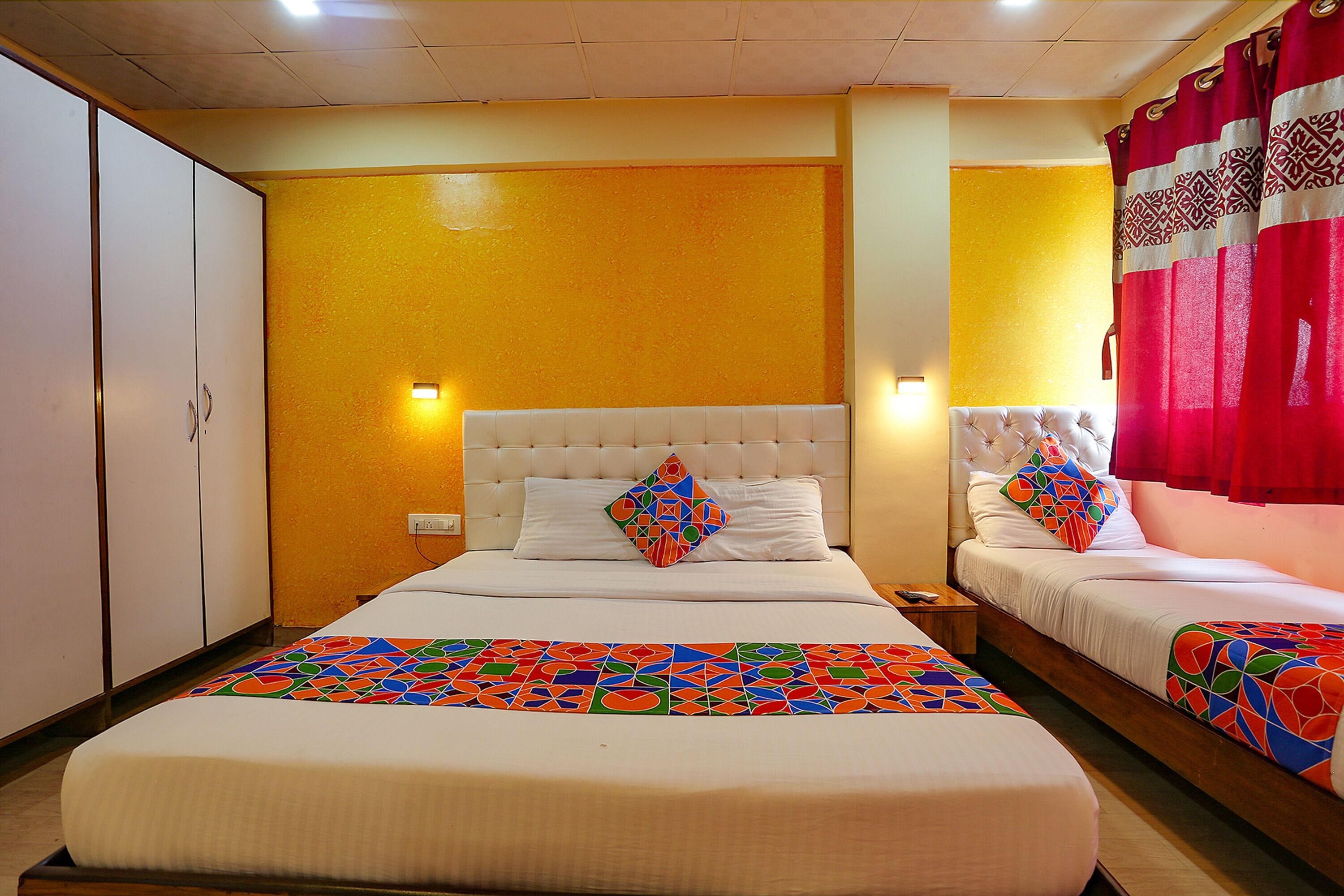 Deluxe Room | Egyptian cotton sheets, premium bedding, in-room safe, desk